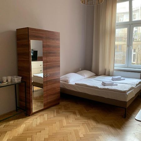 Appartement Apartament Gold Jasmine à Cracovie Extérieur photo